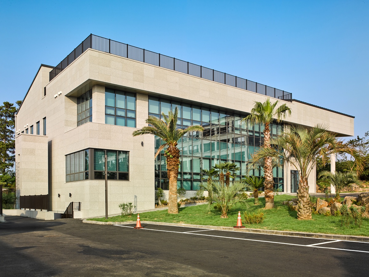 사진3 신협제주연수원 교육관 전경